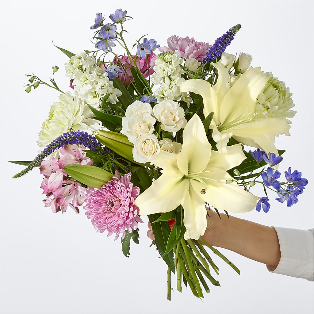 Winter Celebration Bouquet –  A Miracle Florist, Oxnard CA