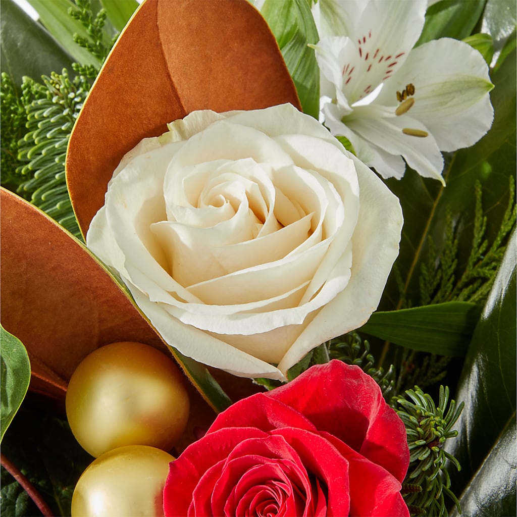 Joy & Jolly Bouquet –  A Miracle Florist, Oxnard CA