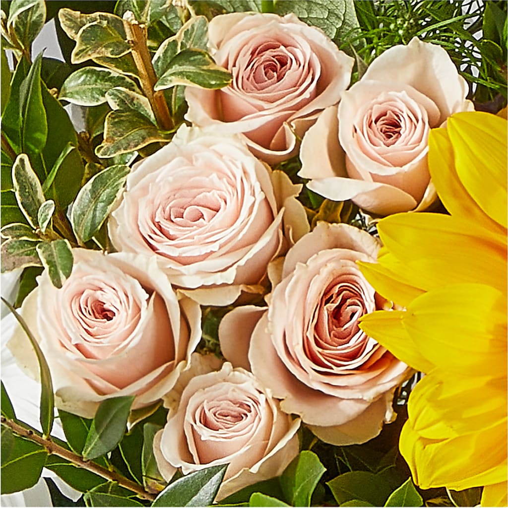 The Good Life Bouquet –  A Miracle Florist, Oxnard CA