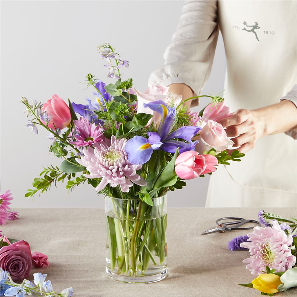 Pastel Tradition - A Florist Original –  A Miracle Florist, Oxnard CA