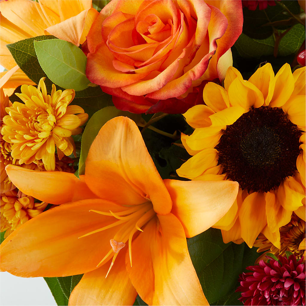 Grateful Centerpiece –  A Miracle Florist, Oxnard CA