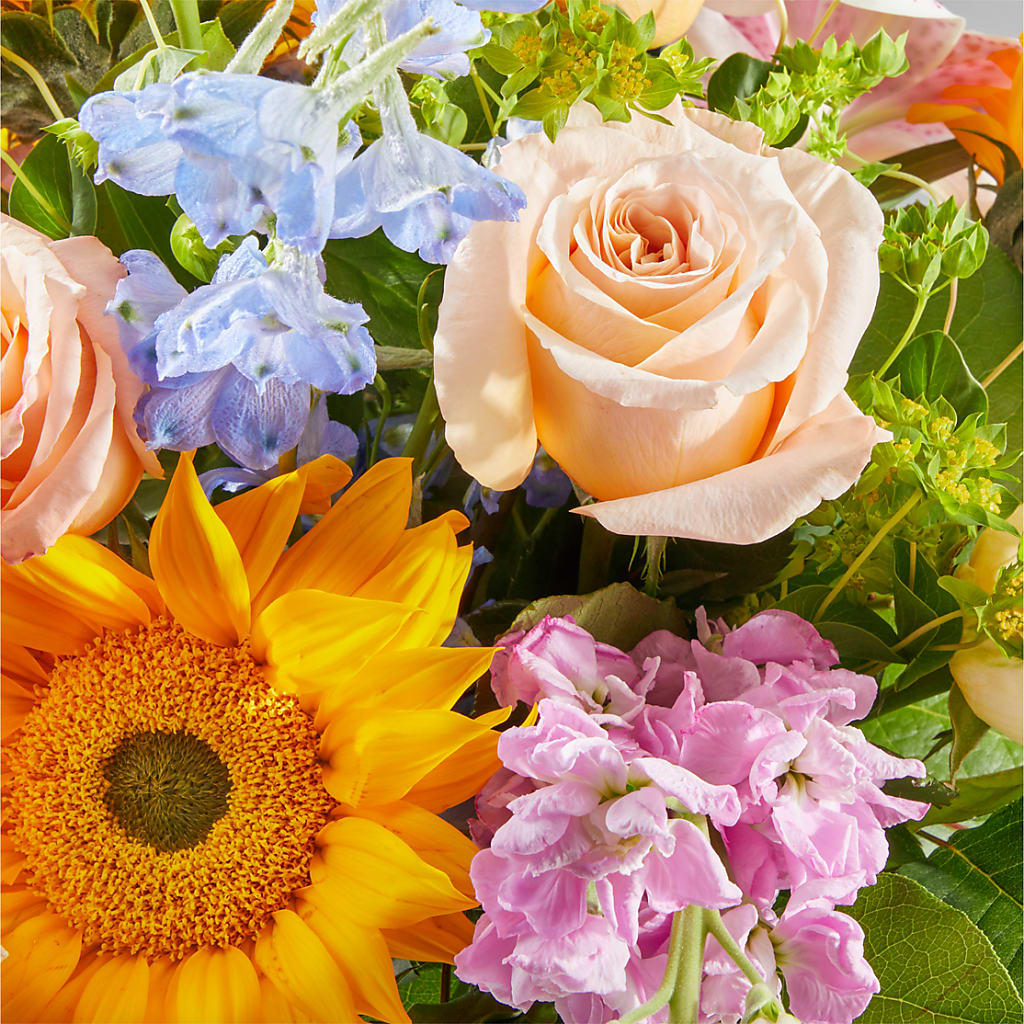 Dreamy Meadows Bouquet –  A Miracle Florist, Oxnard CA