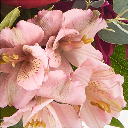 Berry Cobbler Bouquet –  A Miracle Florist, Oxnard CA