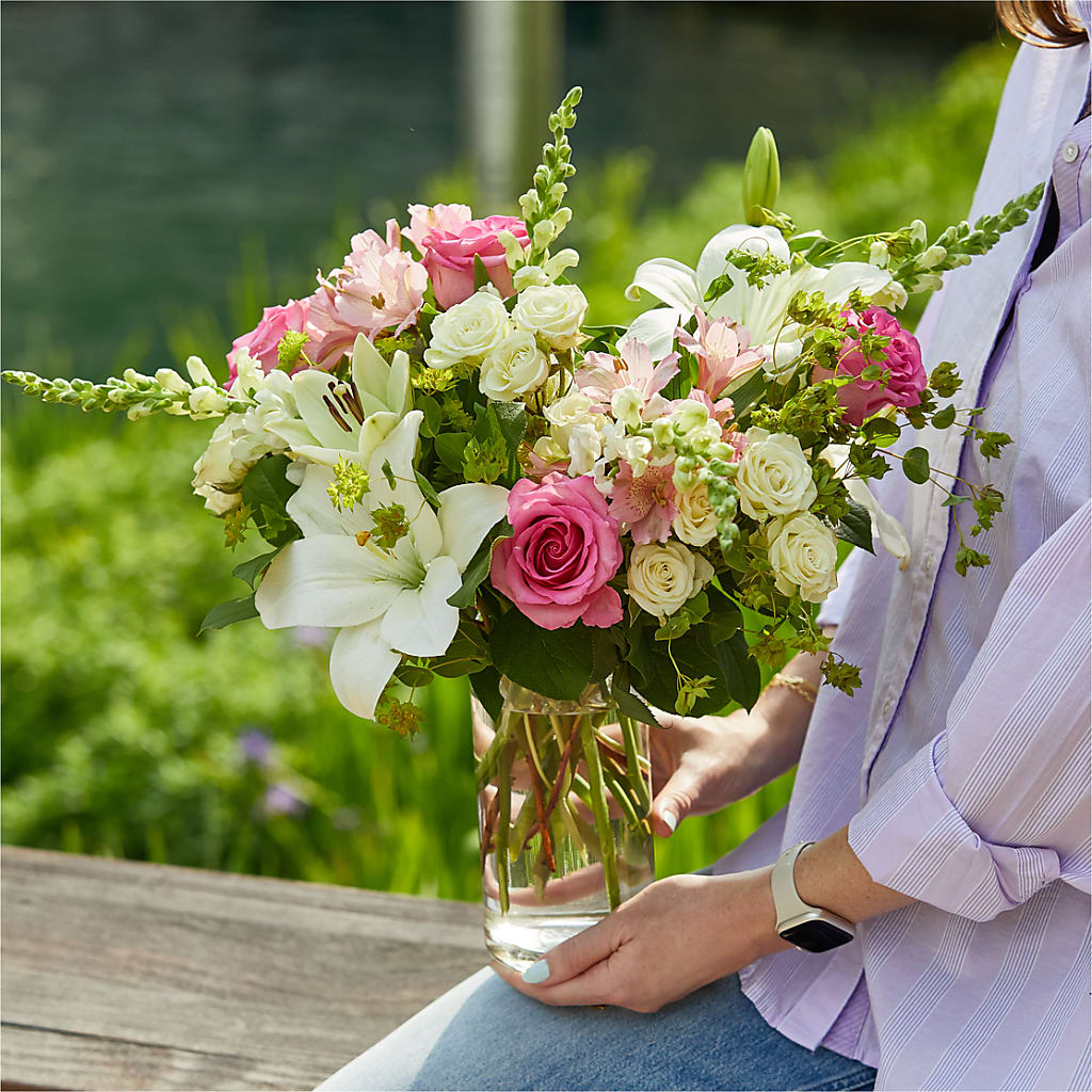 Fondly Bouquet –  A Miracle Florist, Oxnard CA